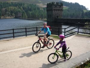 Grandad and Elisabeth at the top of the Derwent Dam.